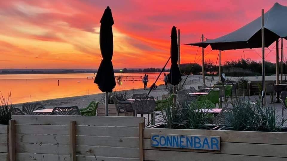 Seeliebe, 300 Meter Zum Wasser, Mit Terrasse Und Garten Lembruch Exteriör bild